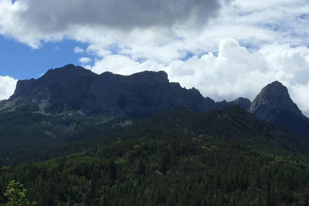 Maison Neuve Proche De Barcelonnette Jausiers Bagian luar foto