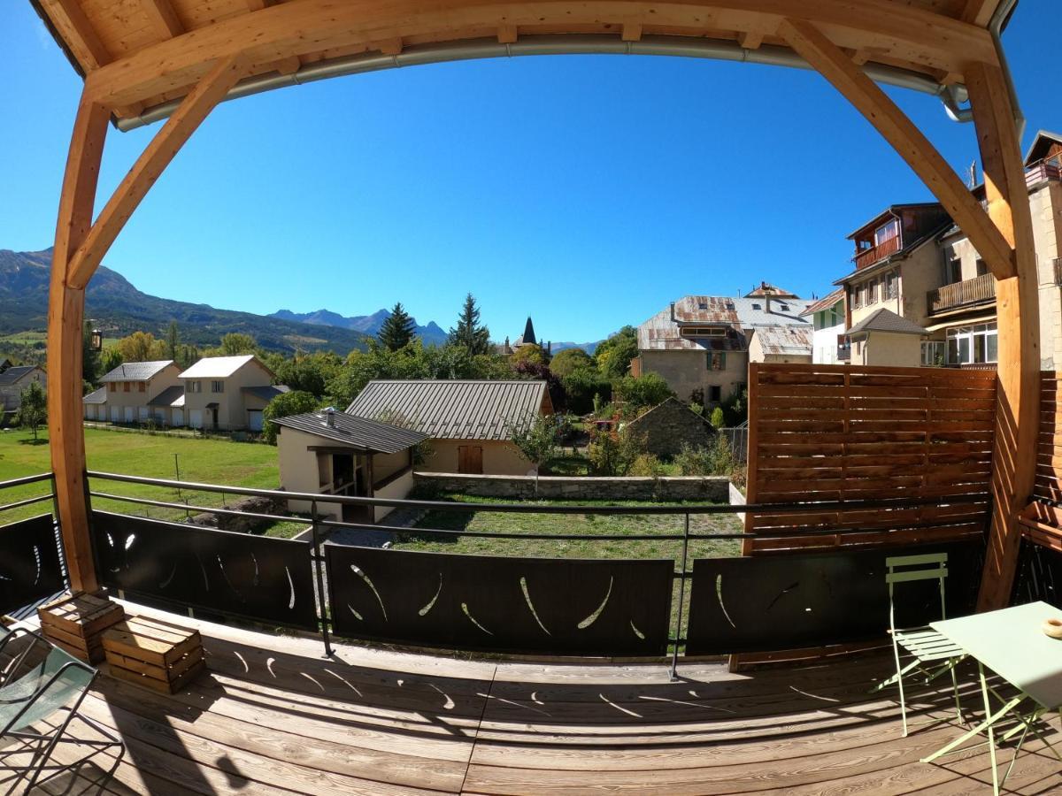 Maison Neuve Proche De Barcelonnette Jausiers Bagian luar foto