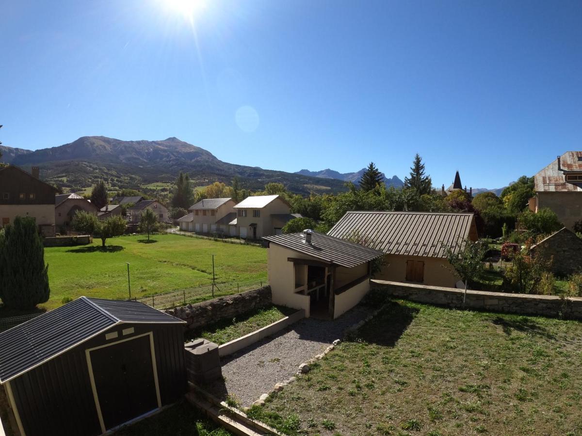 Maison Neuve Proche De Barcelonnette Jausiers Bagian luar foto