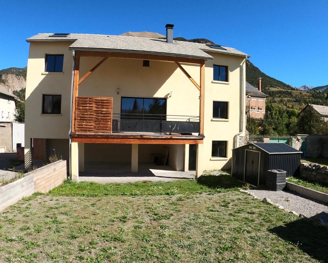 Maison Neuve Proche De Barcelonnette Jausiers Bagian luar foto